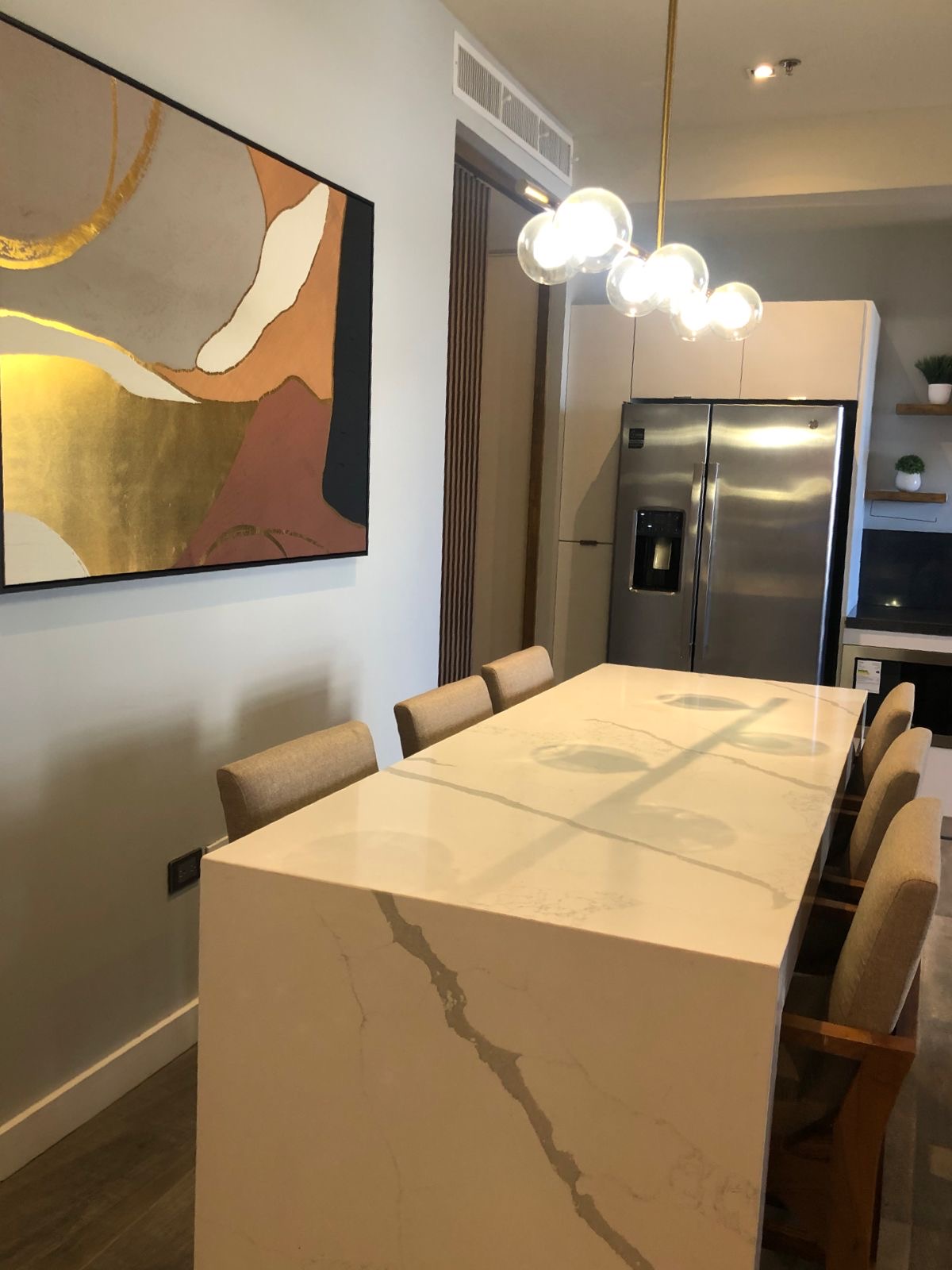 eb6ea60f-89a2-4f23-8c9d-ff01dfadfaae